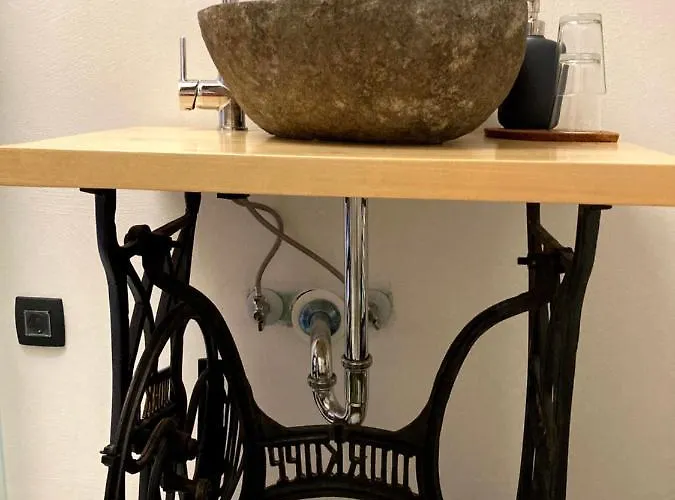 Juvanova Hisa * Luče