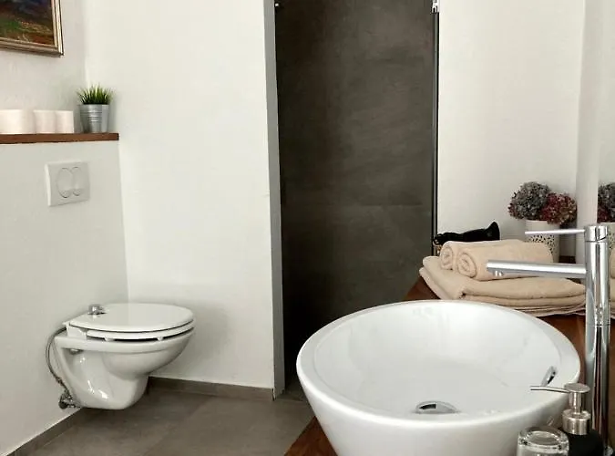 بيت للعطل Juvanova Hisa *